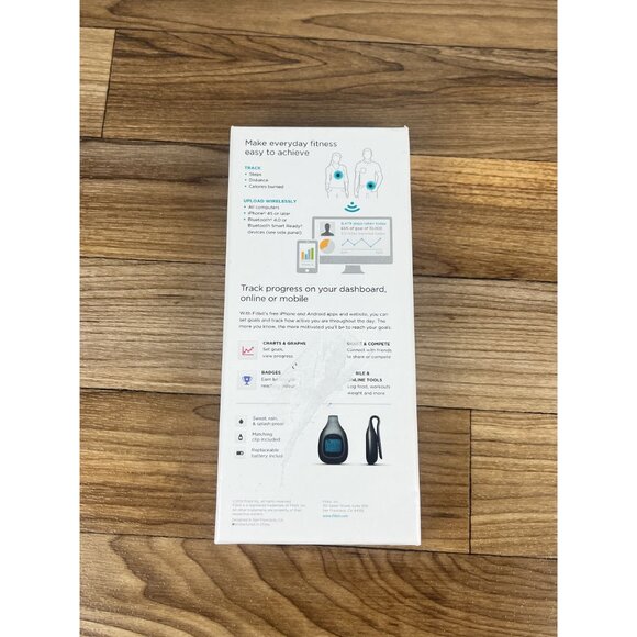 Fitbit Zip FB301VZ Wireless Activity Sleep Fitness Tracker White - Picture 6 of 8